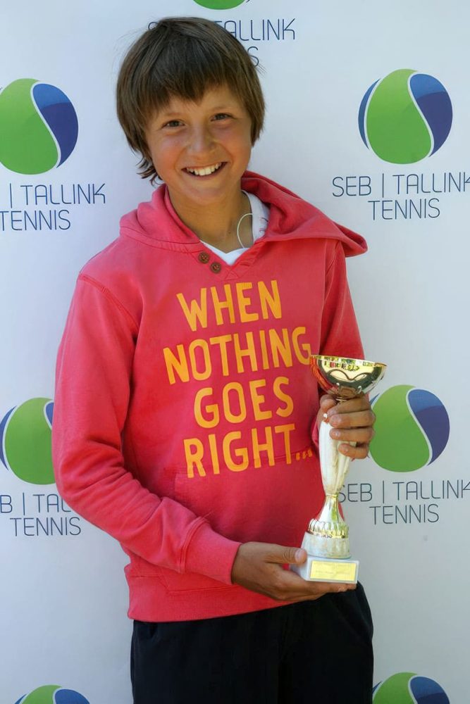 Захаров Алексей выиграл турнир SEB TALLINK JUNIOR OPEN в одиночном и парном разряде