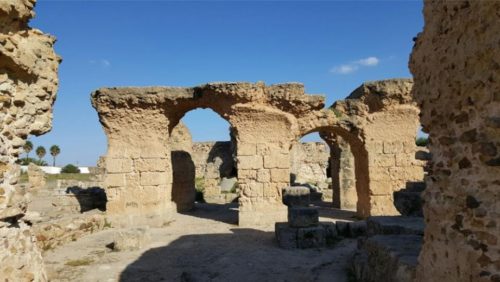 Я впервые в Тунисе и очень рад, что удалось побывать на руинах легендарного Карфагена, основанного в 841 г до нашей эры. Это уникальное место, которое позволяет взглянуть на историю, представить как жили люди до нашей эры, какие прекрасные здания создавали и какая культура царила в их время.