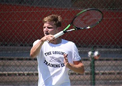 Two of our young Pro Team players: Mateo Vialmin (Swi, Ranked 0) and Alexey Zakharov (Rus, No 152 ITF) got the chance to train with David under Thomas' coaching.