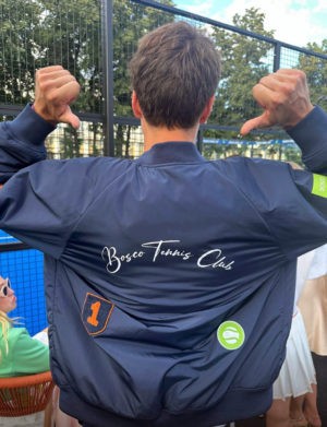 В июле 2025 года в Москве прошел долгожданный турнир Bosco Tennis Cup, который вновь собрал на кортах Лужников звезд спорта, артистов и поклонников активного образа жизни.